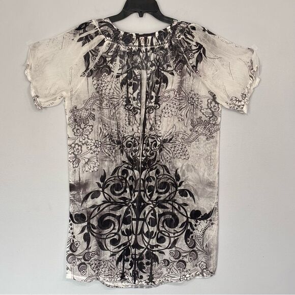 Unity World Wear Women’s Floral Sheer Blouse Swimwear Cover up Black White XL - Picture 2 of 13